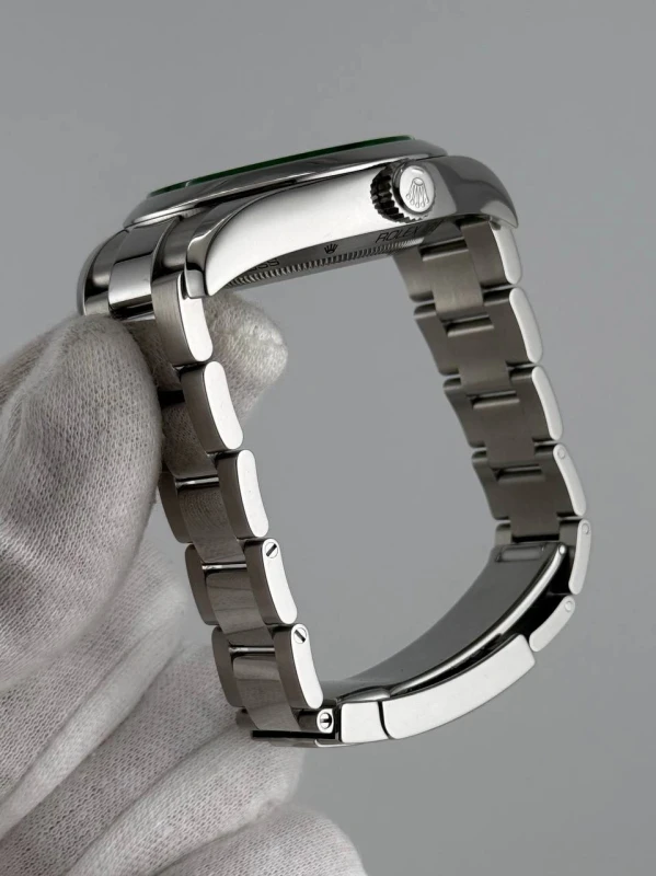 Rolex 40mm Steel 116400GV-0001 5