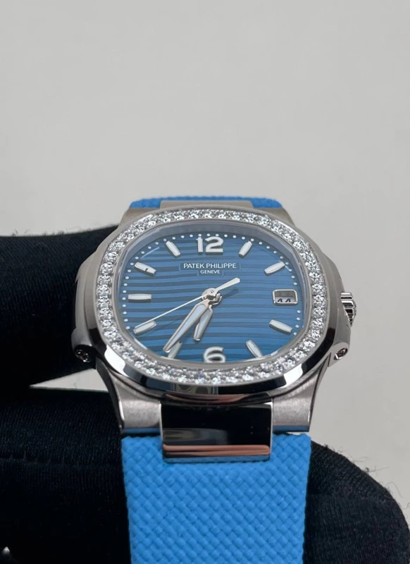 Patek Philippe Lady 7010 7010G-013 4