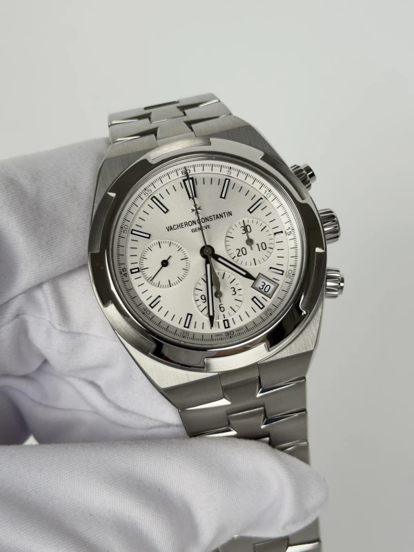 Vacheron Constantin Chronograph 42.5 mm 5500V/110A-B075 3