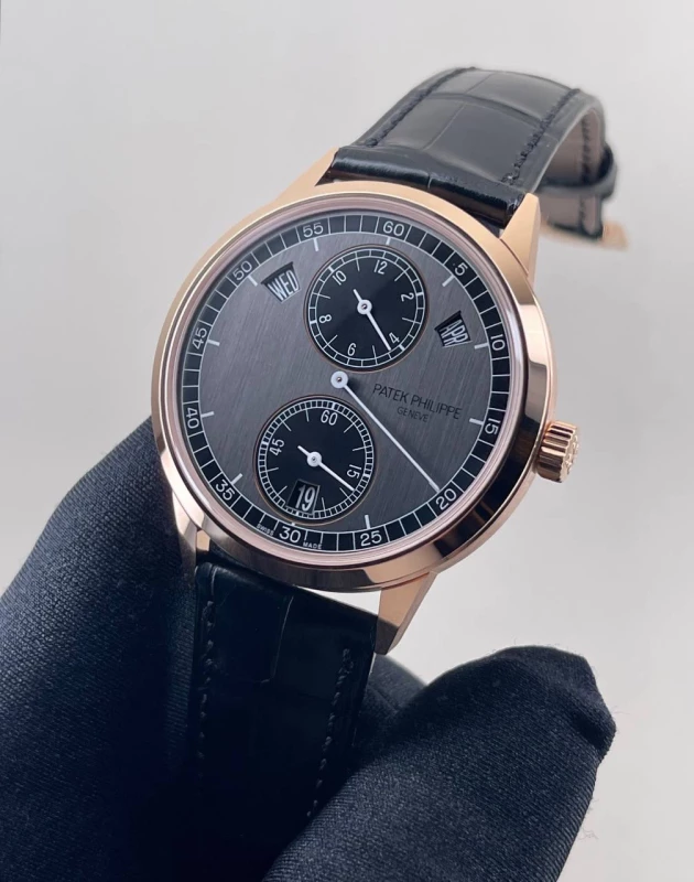 Patek Philippe 5235 Annual Calendar Regulator 5235/50R-001 2