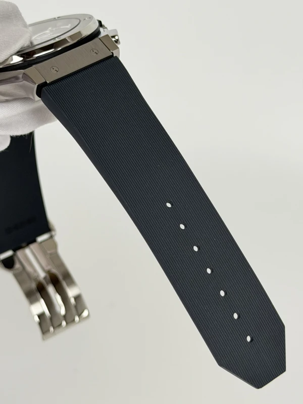 Hublot Classic Fusion Chronograph 45 mm 521.NX.7071.RX 5