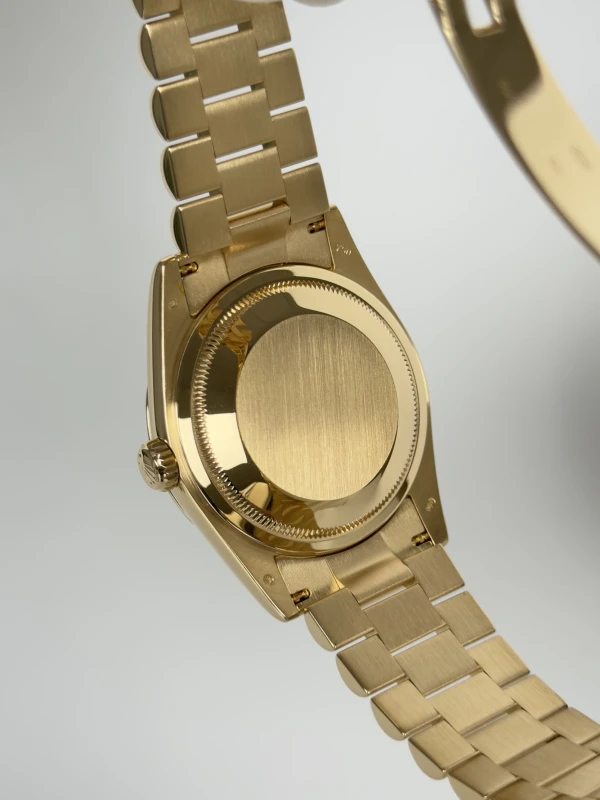 Rolex 36mm Yellow Gold 118208 4