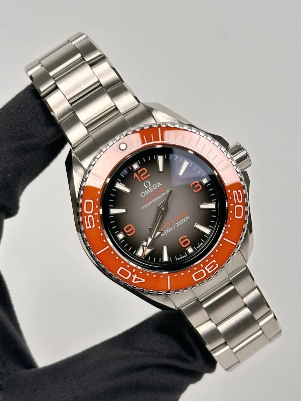 Omega PLANET OCEAN 6000M 215.30.46.21.06.001 2