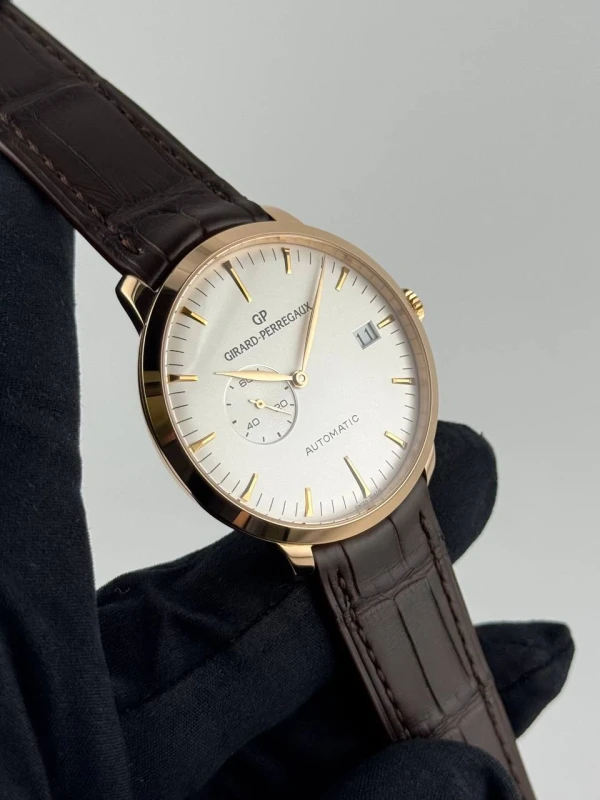 Girard Perregaux Small Second Date 41mm 49543-52-131-BKBA 5