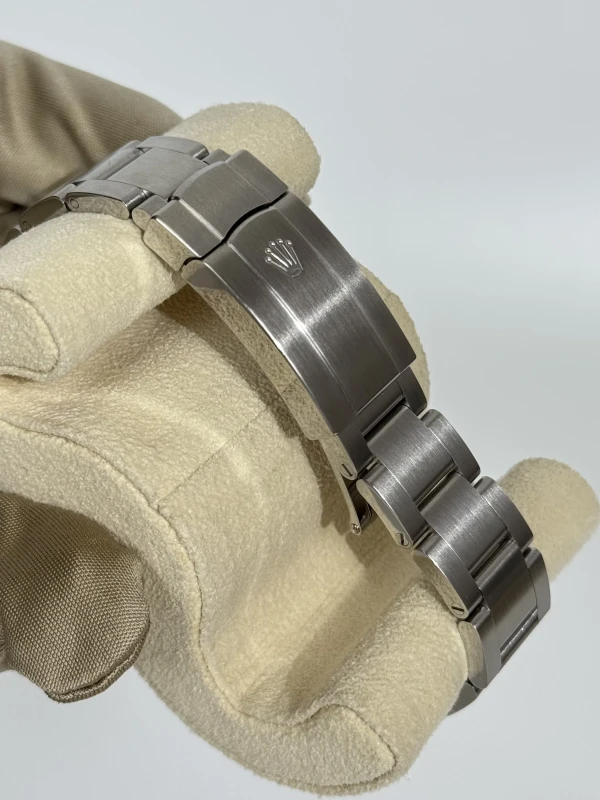 Rolex 41 mm Steel 124300-0003 4