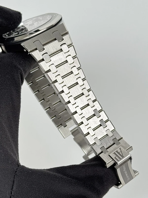 Audemars Piguet Tourbillon Extra-Thin Openworked 26518ST.OO.1220ST.01 5
