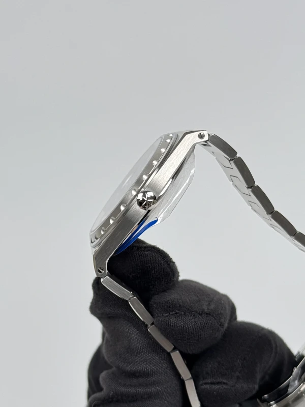 Vacheron Constantin 222 4200H/222A-B934 37 MM STEEL 4