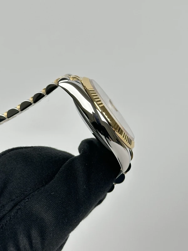 Rolex 36 MM, OYSTERSTEEL AND YELLOW GOLD 126233-0017 3