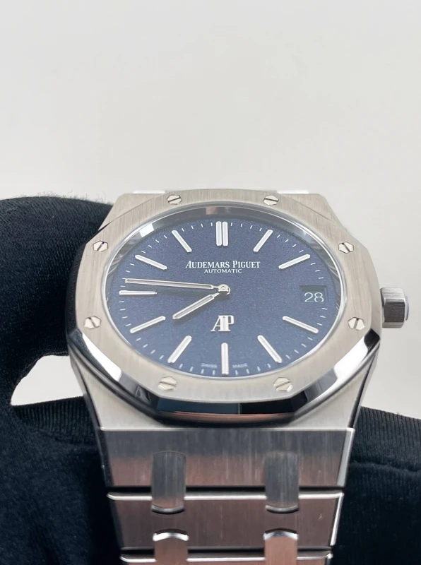 Audemars Piguet 16202BC.OO.1240BC.02 4