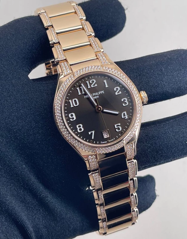 Patek Philippe 7300 7300/1201R-010 3