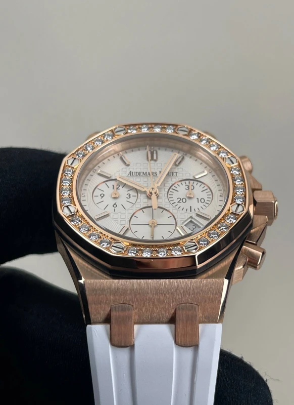 Audemars Piguet 26231OR.ZZ.D010CA.01 4