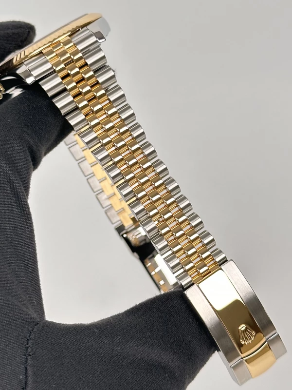 Rolex 41mm Steel and Yellow Gold 126333-0010 5