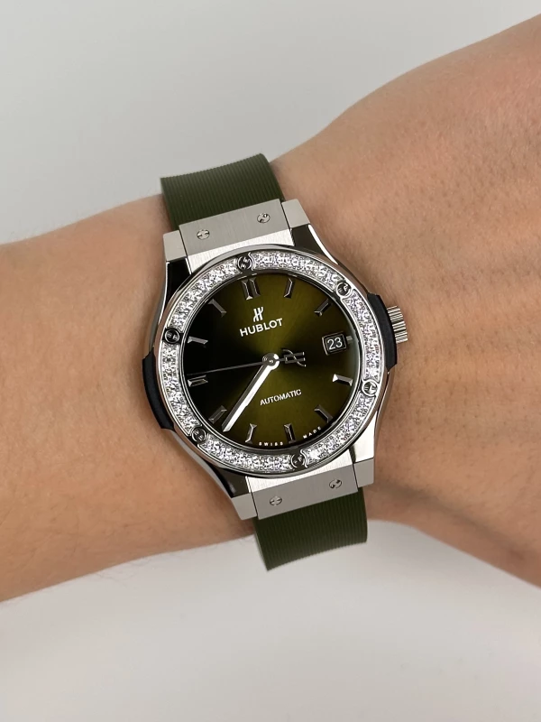 Hublot Green Titanium 565.NX.8970.RX.1204 9