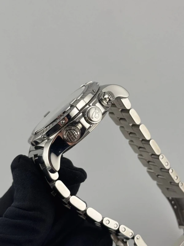 Breitling A1337011.C792.135A 8