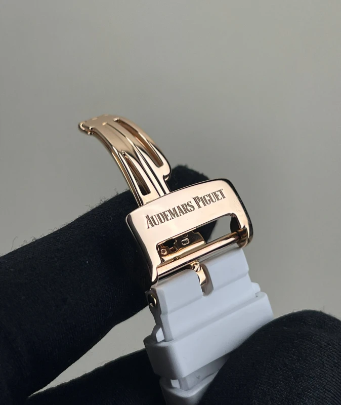 Audemars Piguet 26231OR.ZZ.D010CA.01 7