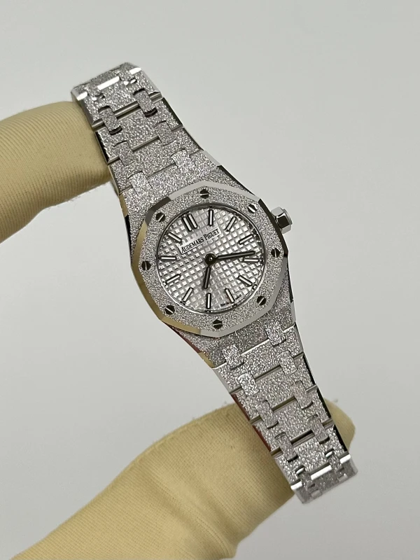 Audemars Piguet MINI FROSTED GOLD 67630BC.GG.1312BC.01 2