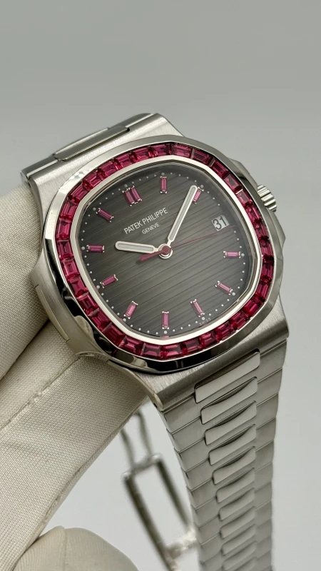 Patek Philippe Platinum Factory Ruby 5711/112P-001 3