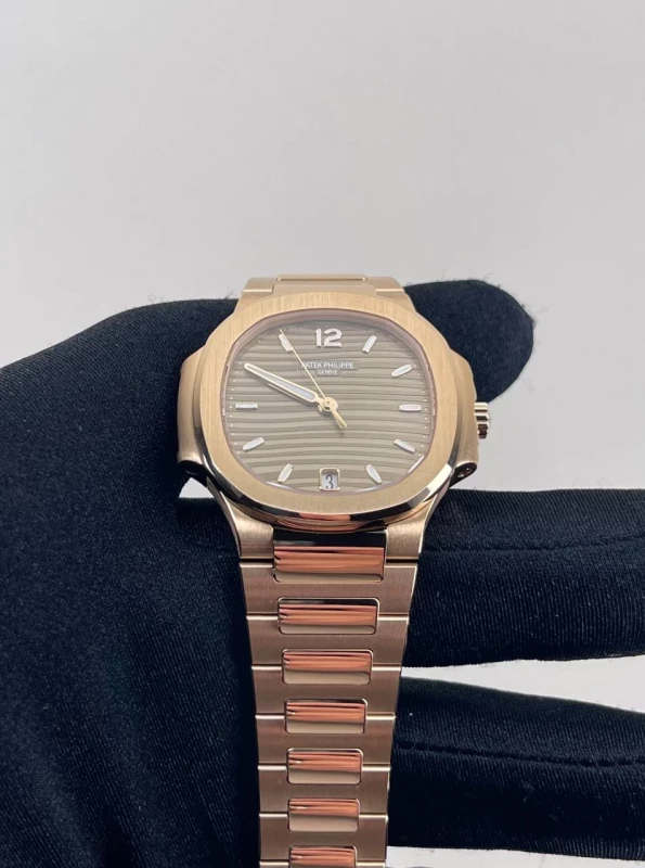 Patek Philippe Lady 7118 7118/1R-010 5