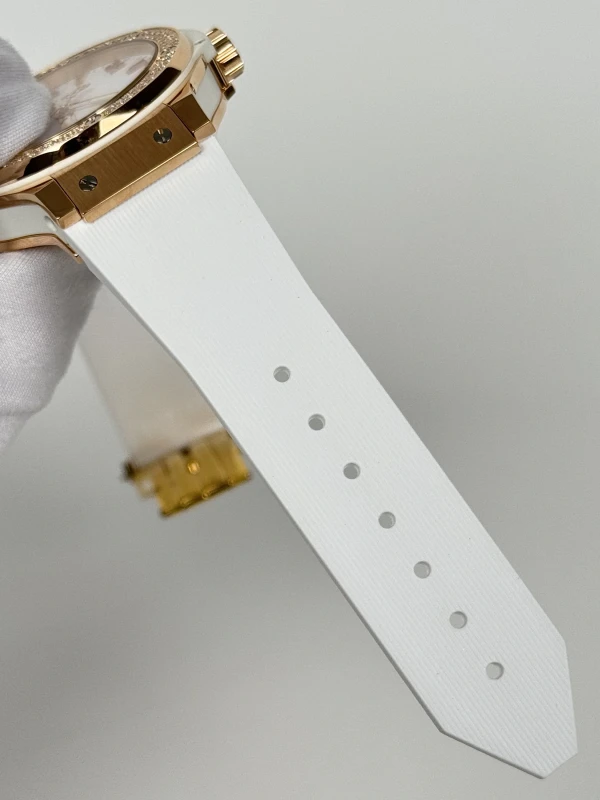 Hublot Gold White Diamonds 38 mm  361.PE.2010.RW.1104 7