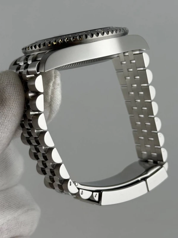 Rolex 126710GRNR-0003 7