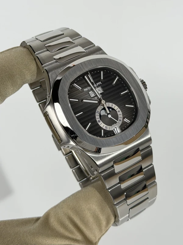 Patek Philippe Nautilus Annual Calendar 5726/1A-001 2