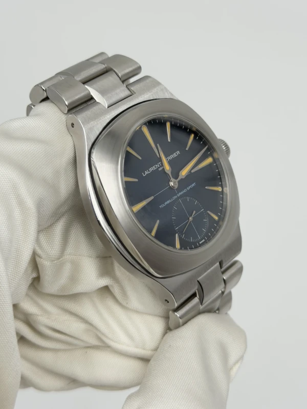Laurent Ferrier TOURBILLON BLUE LCF041.2.AC.C1GO 3