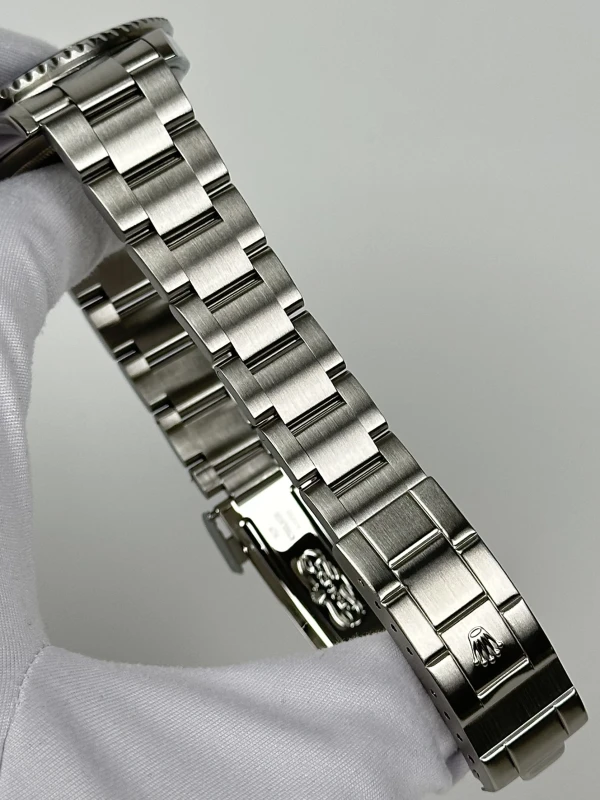 Rolex Date 40mm 16610T 5