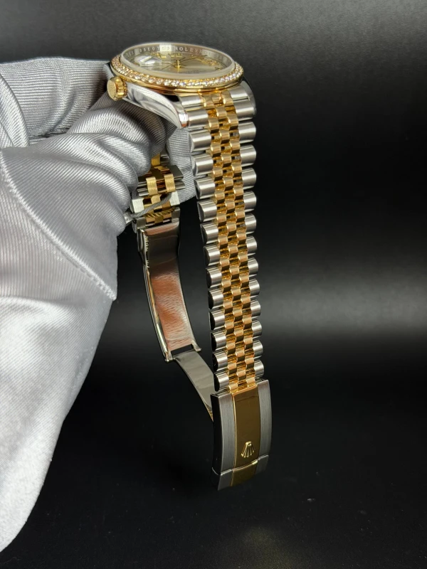 Rolex 36 mm, Oystersteel, yellow gold and diamonds 126283rbr-0017 3