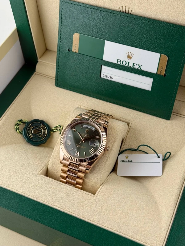 Rolex 40 mm Everose Gold 228235-0025 4