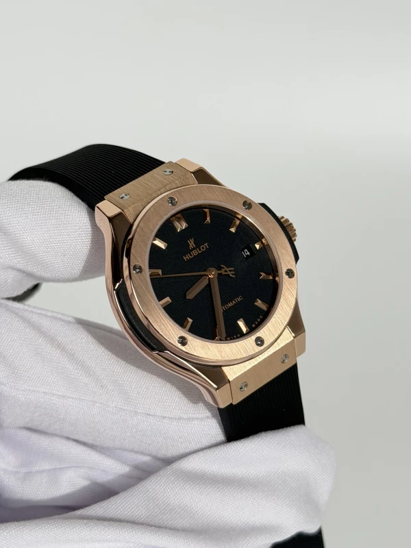 Hublot King Gold Diamonds 565.OX.1480.LR.1204 3