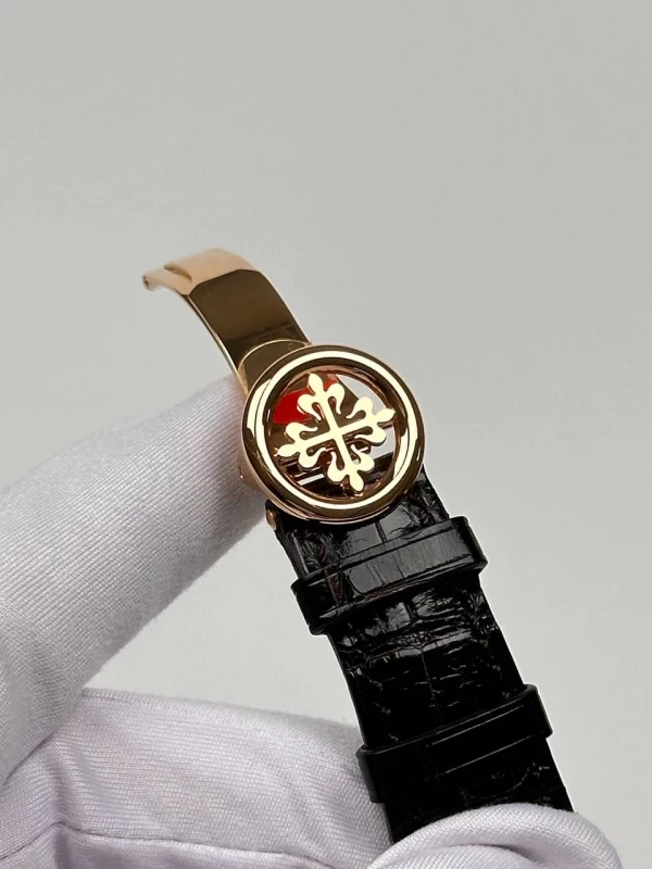 Patek Philippe 6000R-001 8