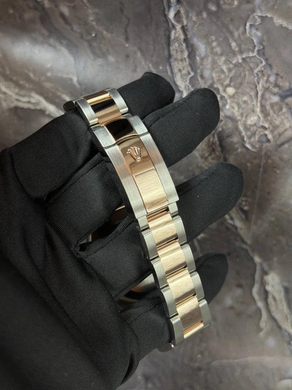 Rolex 36mm Steel and Everose Gold 126231-0026 5