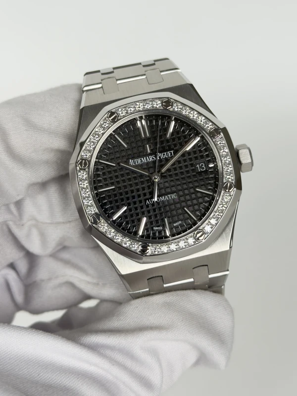 Audemars Piguet Royal Oak Automatic 37mm 15451ST.ZZ.1256ST.01 3