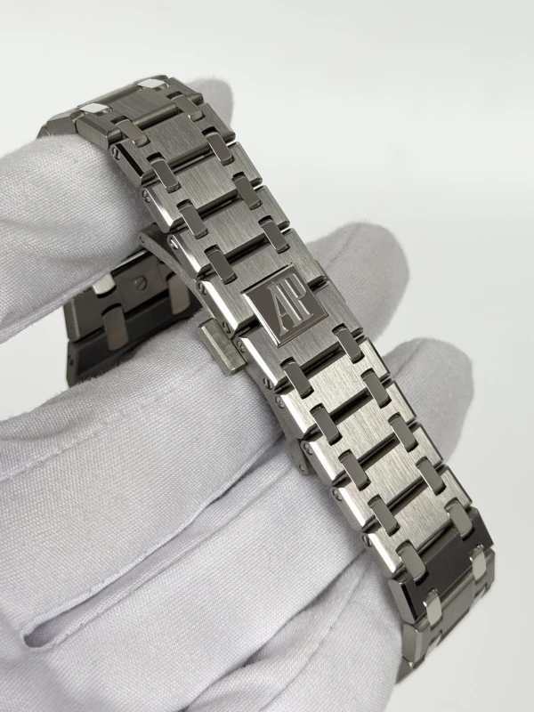 Audemars Piguet Selfwinding Perpetual Calendar Ultra-Thin 26586IP.OO.1240IP.01 4