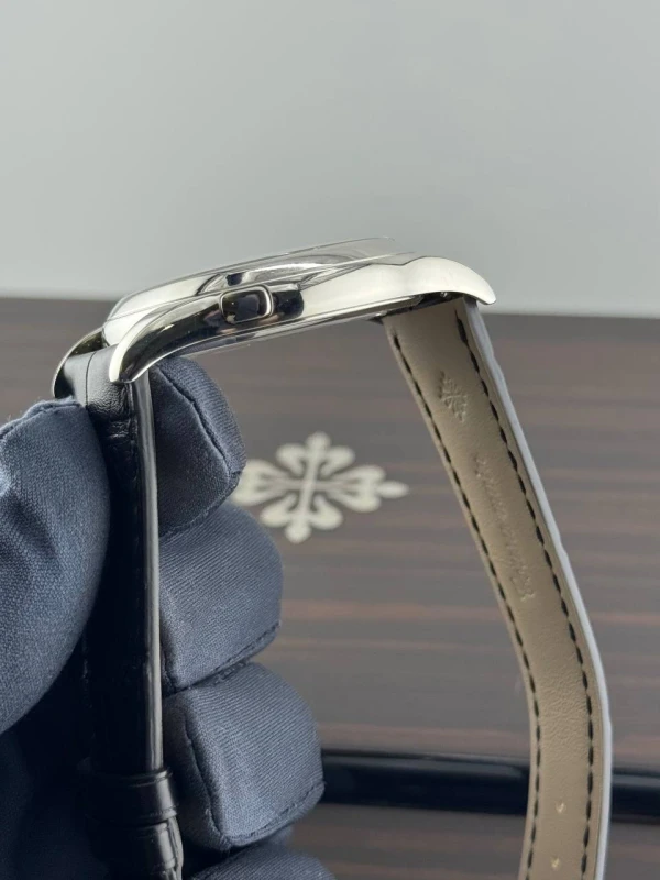 Patek Philippe World Time 5130P-001 4