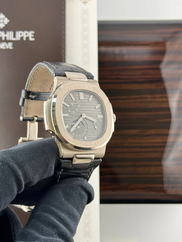 Patek Philippe 5712 5712G-001 3