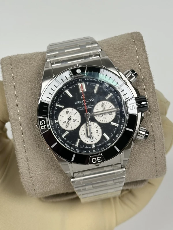 Breitling B01 44 AB0136251B1A1 3