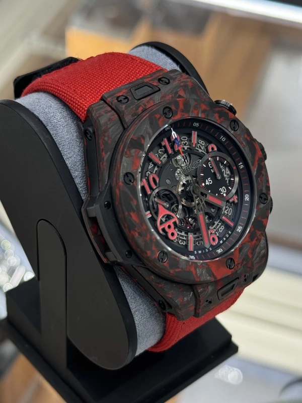 Hublot Red Carbon Alex Ovechkin 411.QV.1123.NR.OVK21 5