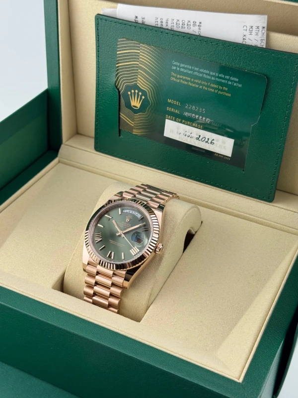 Rolex 40 mm Everose Gold 228235-0025 2
