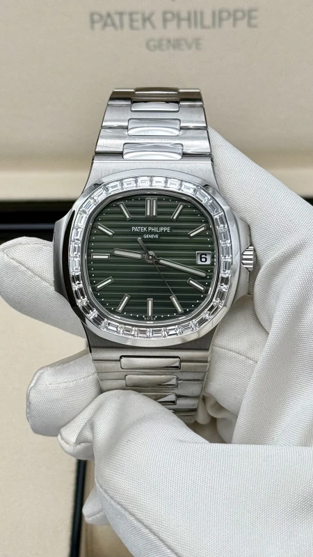 Patek Philippe 5711/1 5711/1300A-001 6