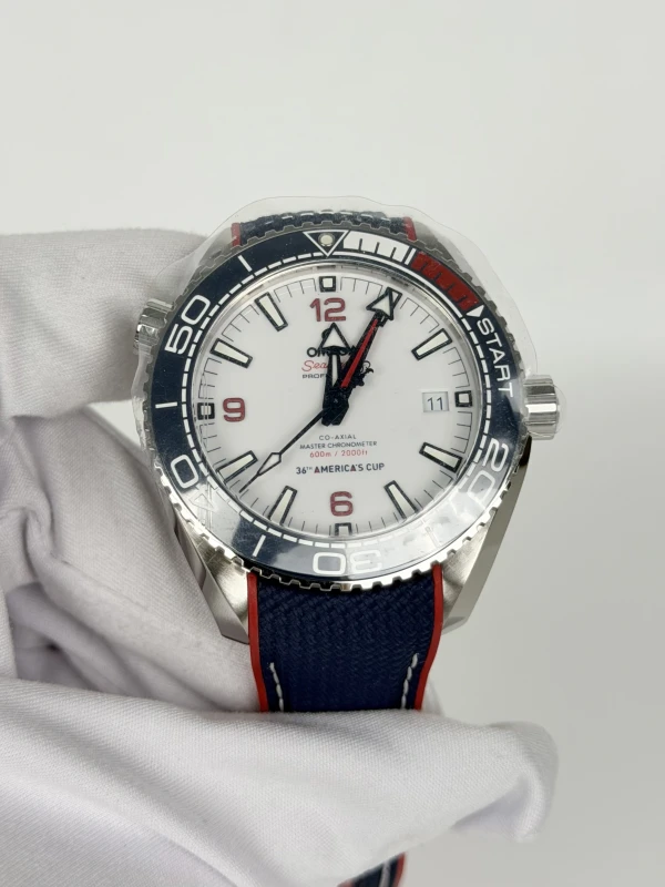 Omega 215.32.43.21.04.001 2