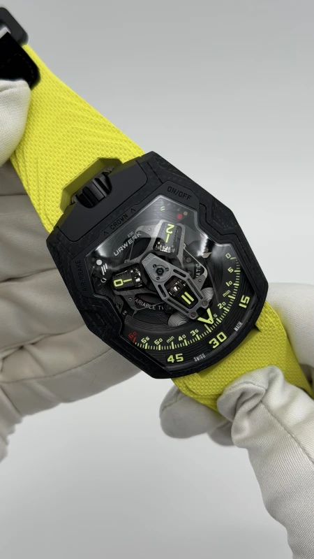 Urwerk UR 230 UR-230 Black Star 3