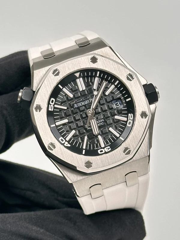 Audemars Piguet Diver 15703ST.OO.A002CA.01 3