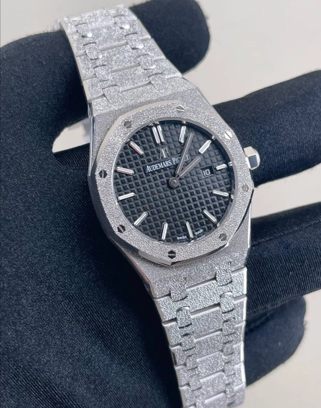 Audemars Piguet Frosted Gold 33mm 67653BC.GG.1263BC.02 3