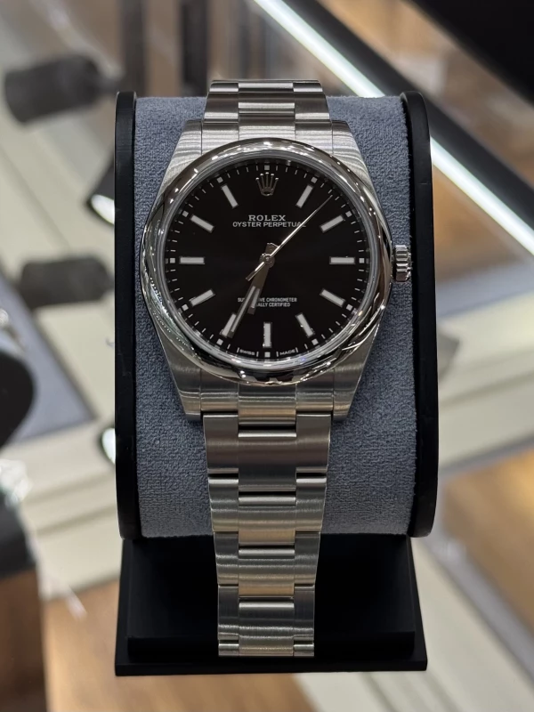 Rolex 39 mm, Oystersteel 114300-0005 2