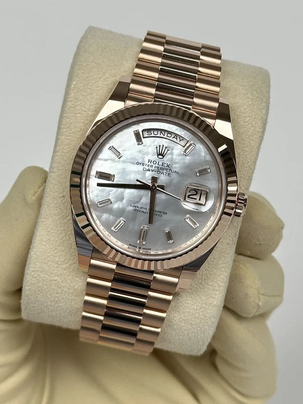 Rolex 40 mm Everose Gold 228235MOP 4