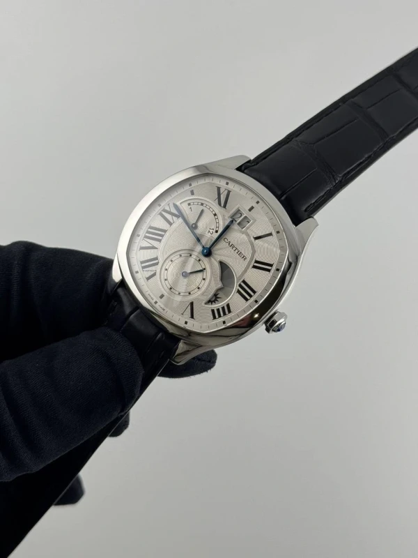 Cartier de Cartier Large Date Retrograde GMT WSNM0005 4