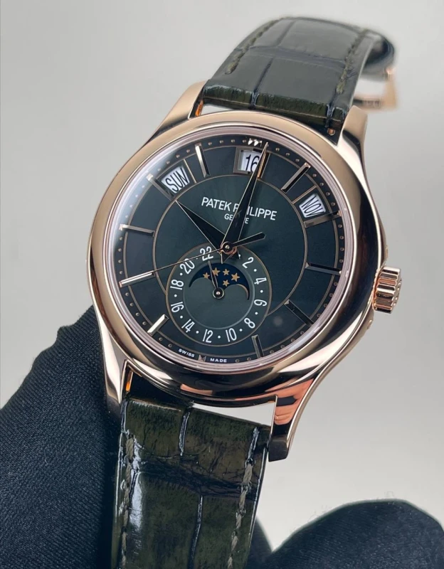 Patek Philippe 5205 5205R-011 2