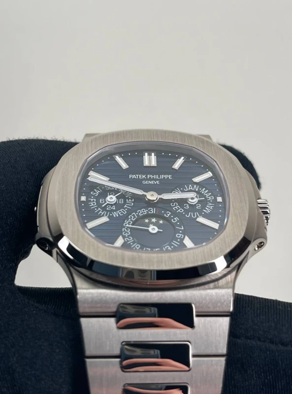 Patek Philippe 5740 5740/1G-001 4