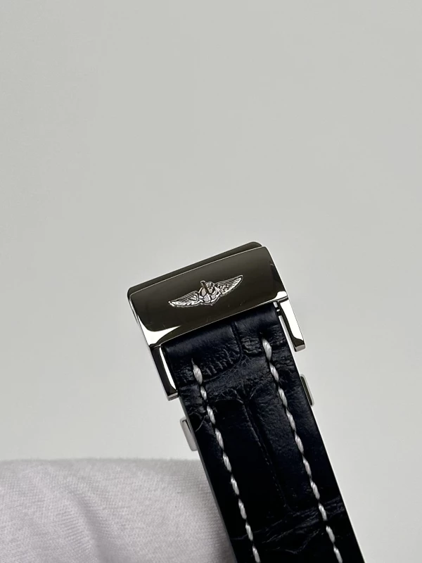 Breitling 36 Automatic C3733012/C831 8